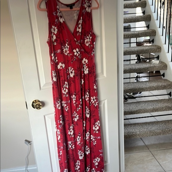 41 Hawthorn Red Sleeveless V-Neck Sundress - Picture 1 of 2